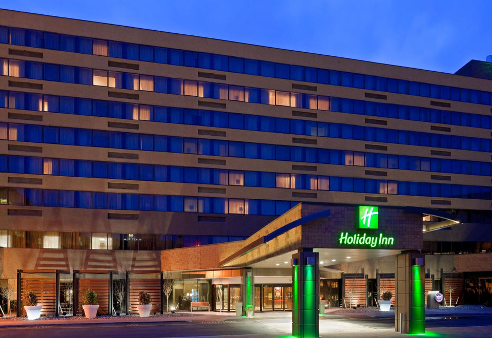 Holiday Inn Secaucus Meadowlands near MetLife Stadium